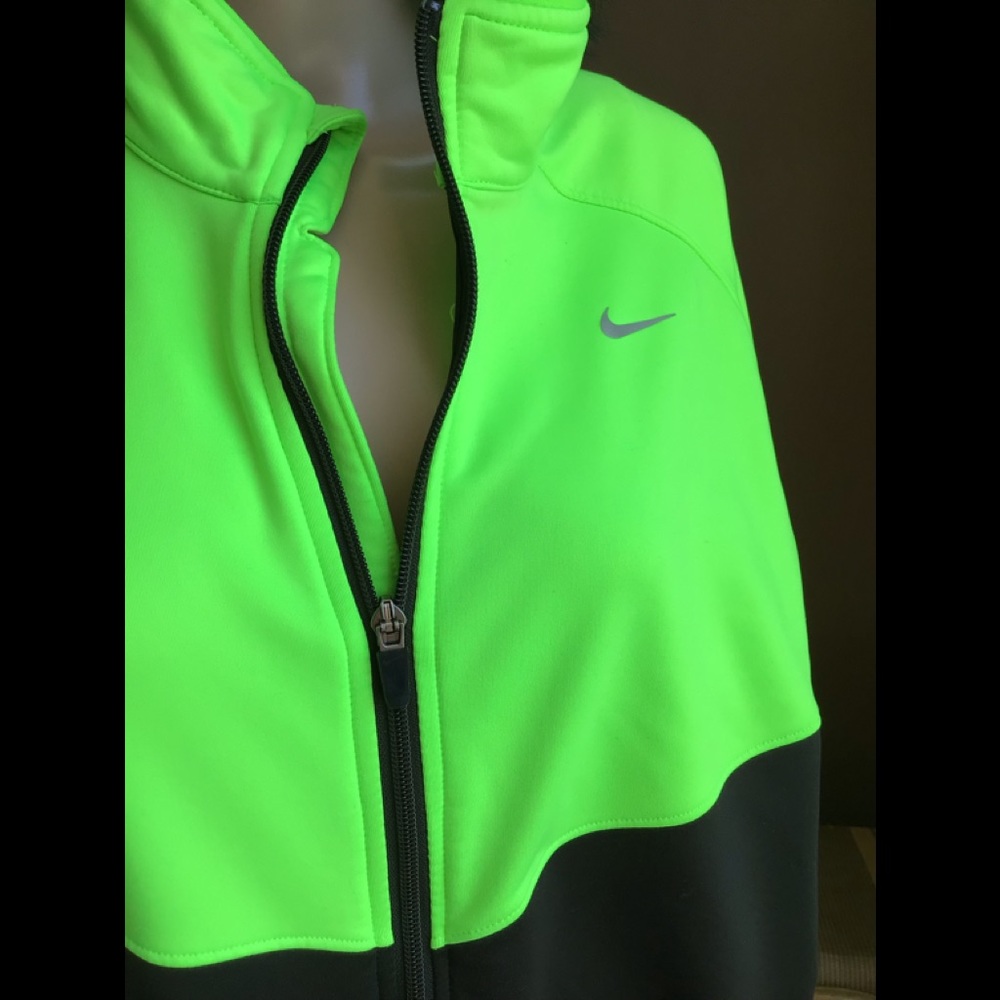 Nike Dri-Fit Lime Green and Black Jacket - Picture 4 of 11